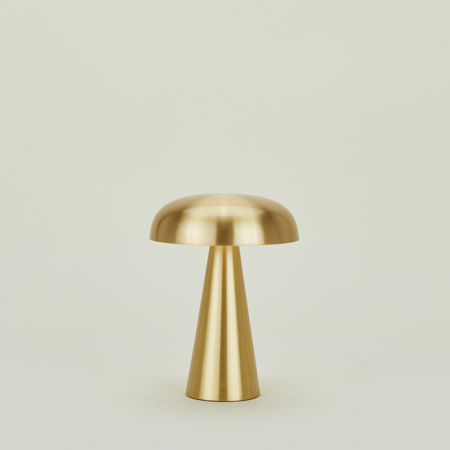Como portable lamp in brass