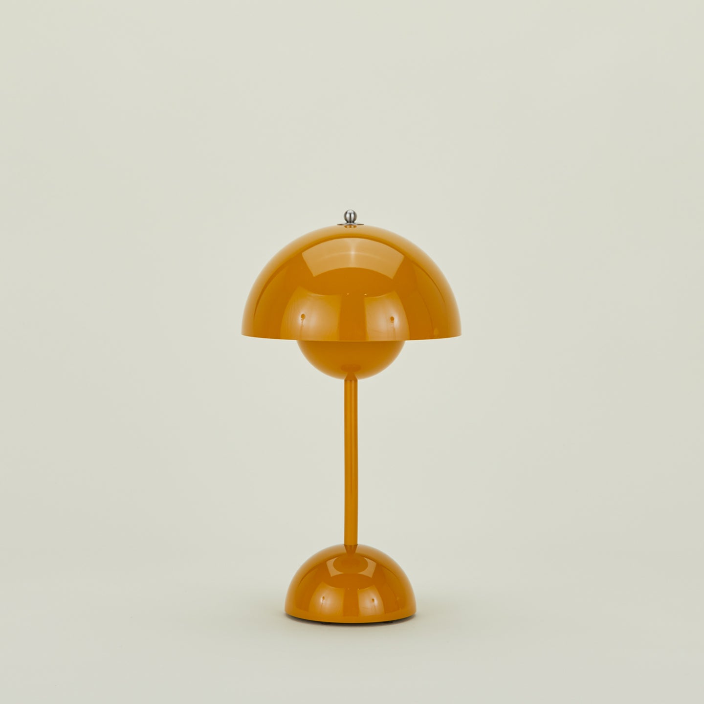 Flowerpot portable lamp in mustard
