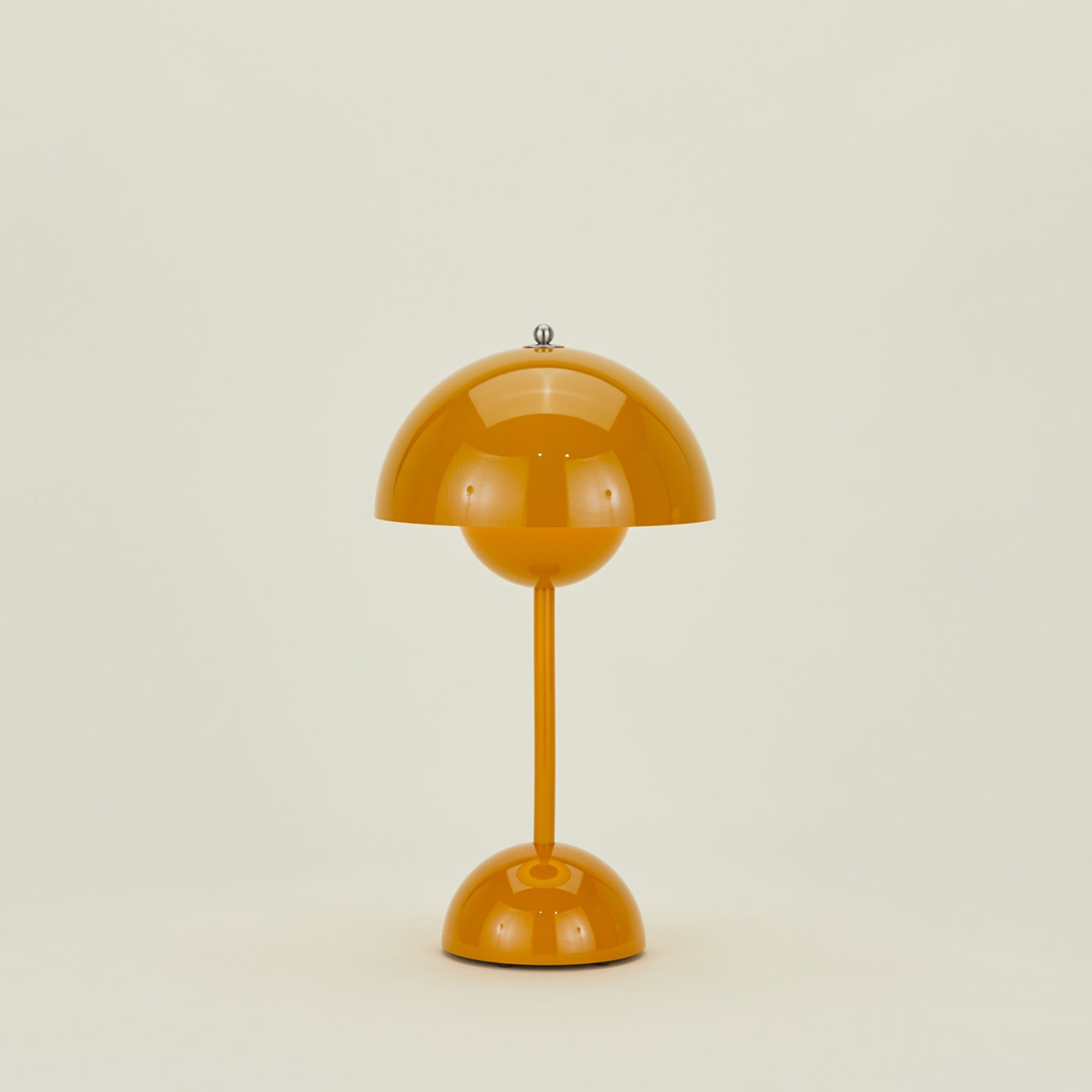 Flowerpot portable lamp in mustard