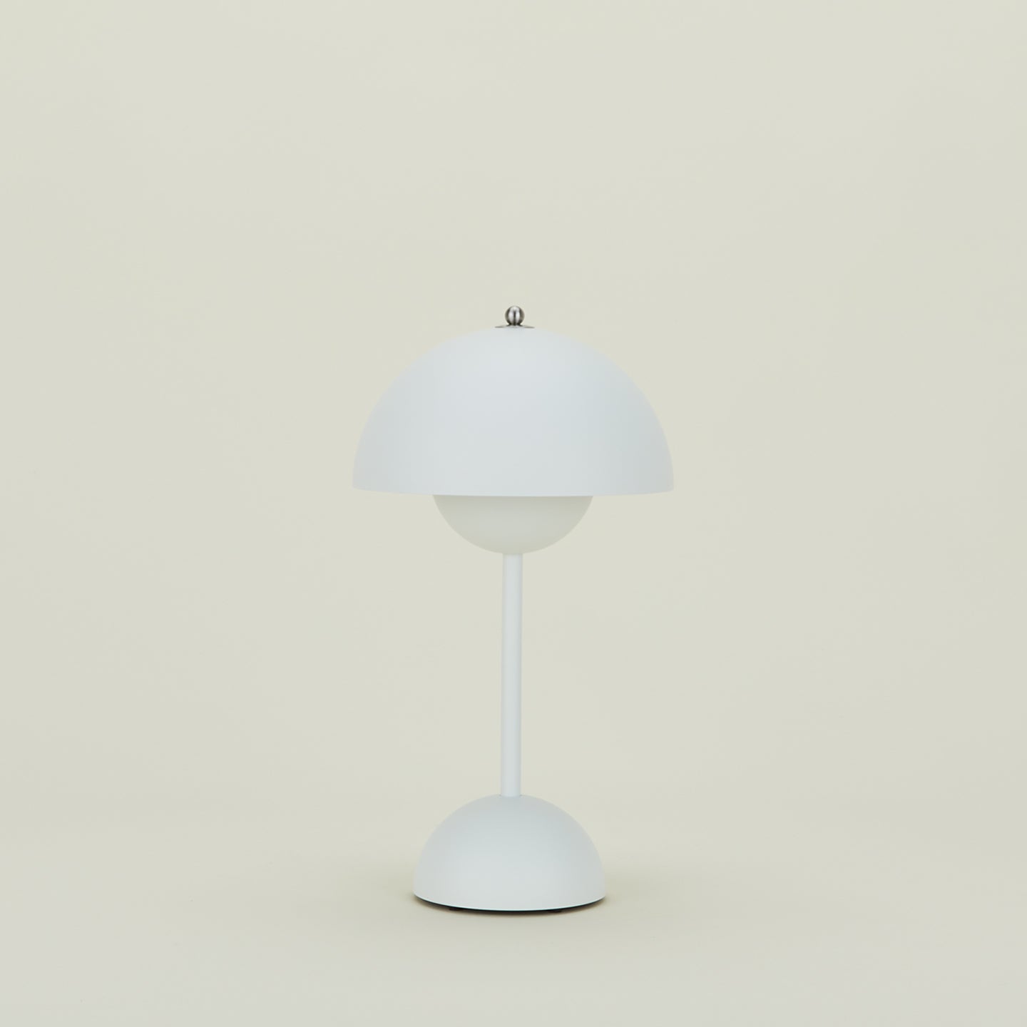 Flowerpot portable lamp in white