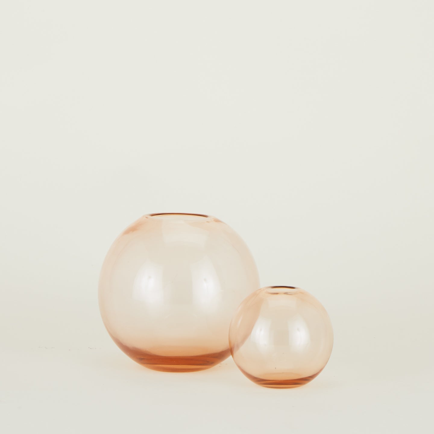 Aurora sphere vase family in blush