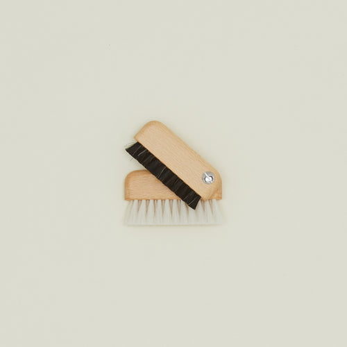 Laptop brush