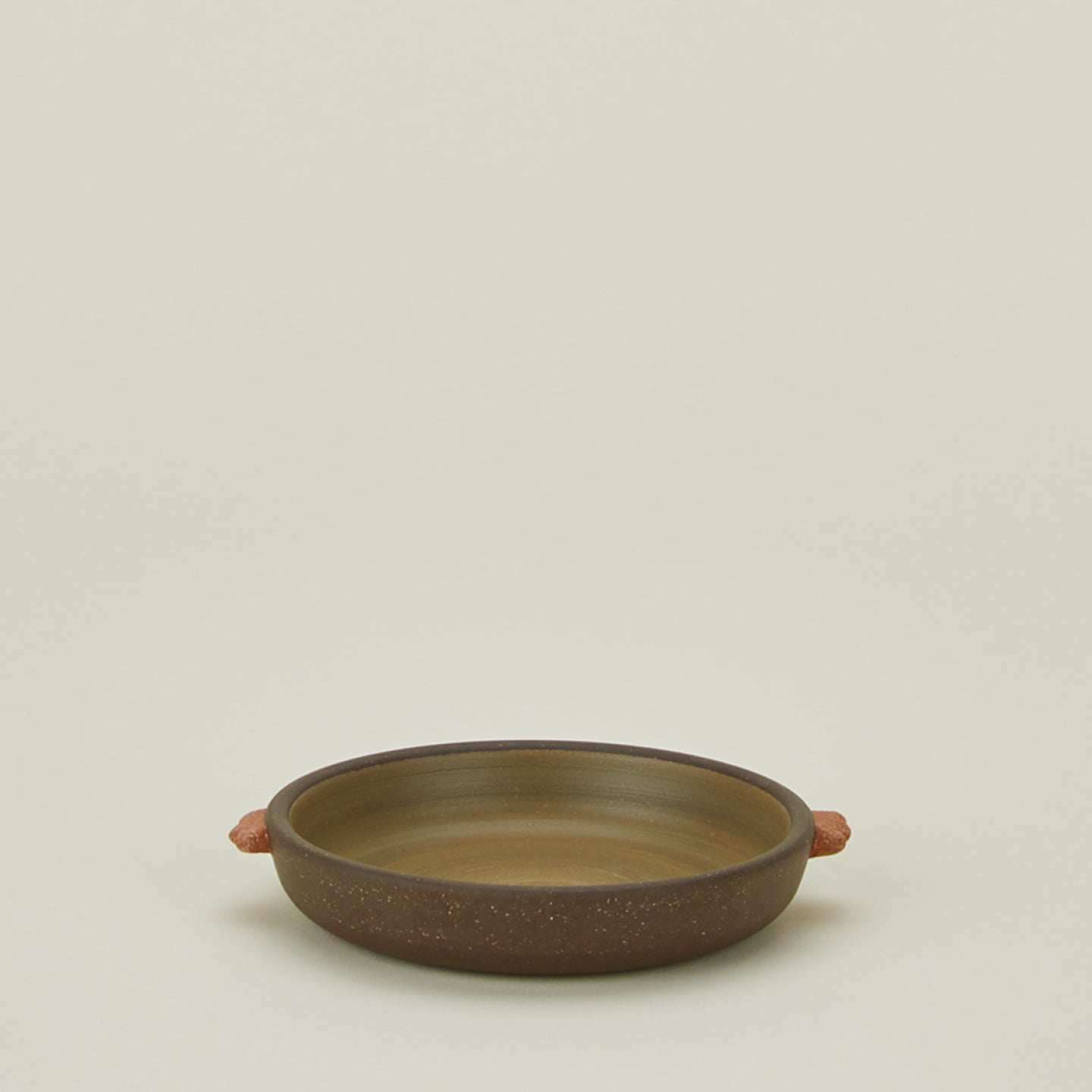 Stoneware nub saucer