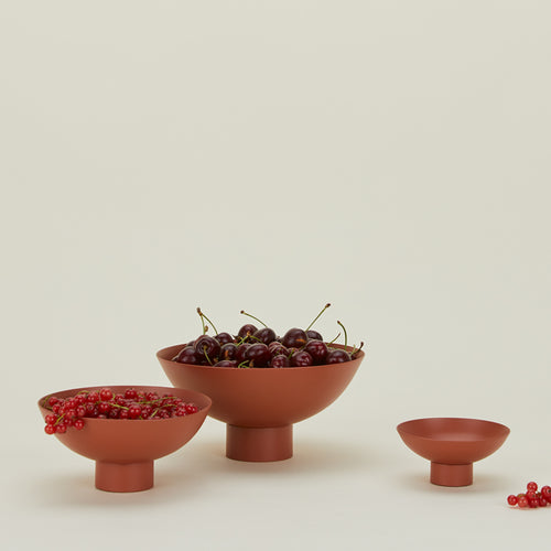 Essential footed bowl family in terracotta