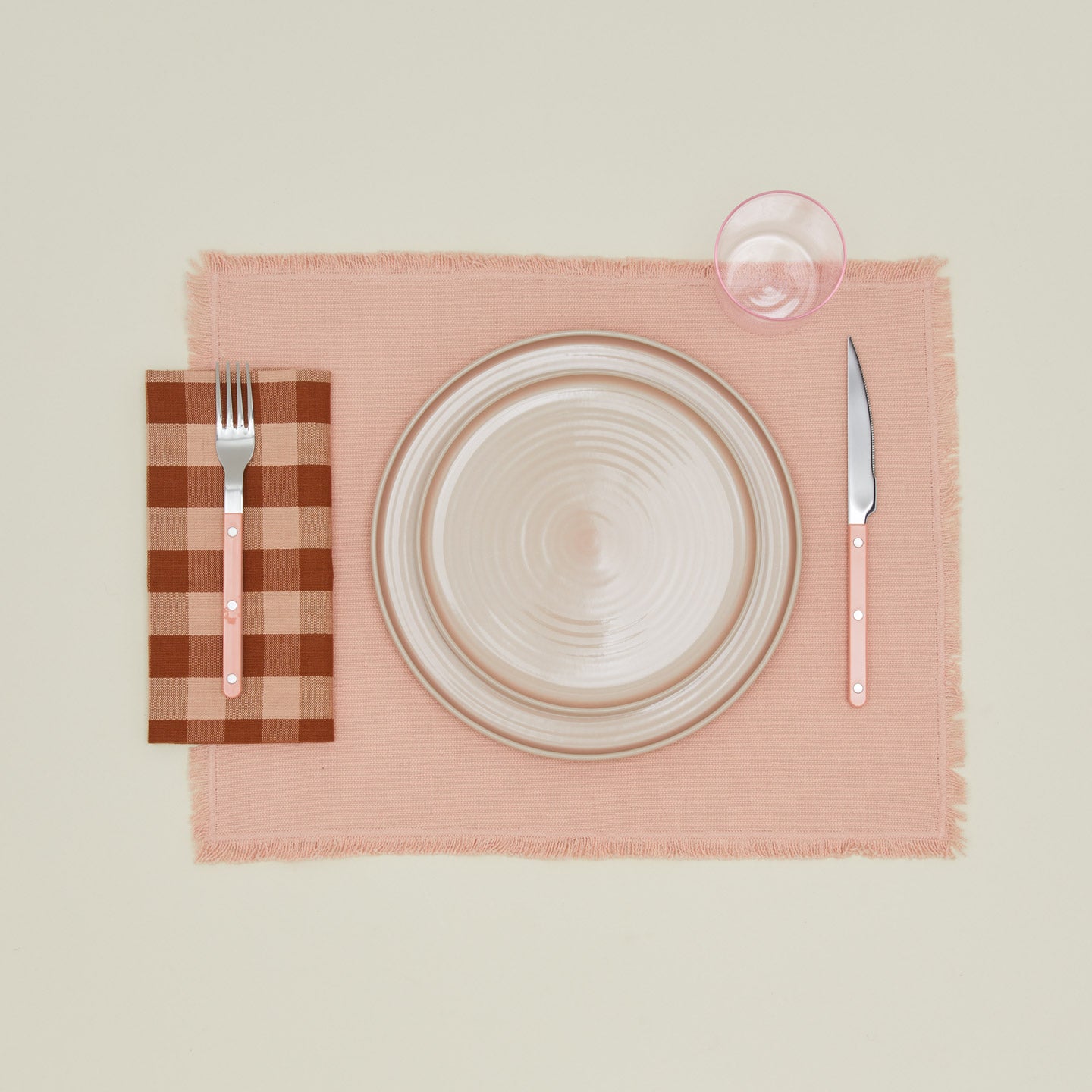 Essential Gingham napkin in blush/terracotta with place setting