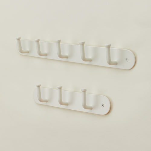 Essential hook racks in ivory
