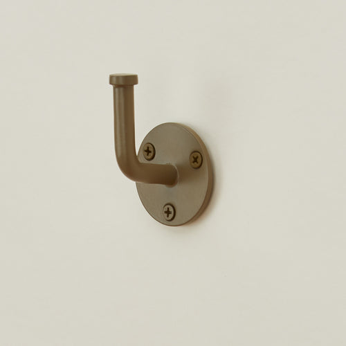 Essential hook in olive
