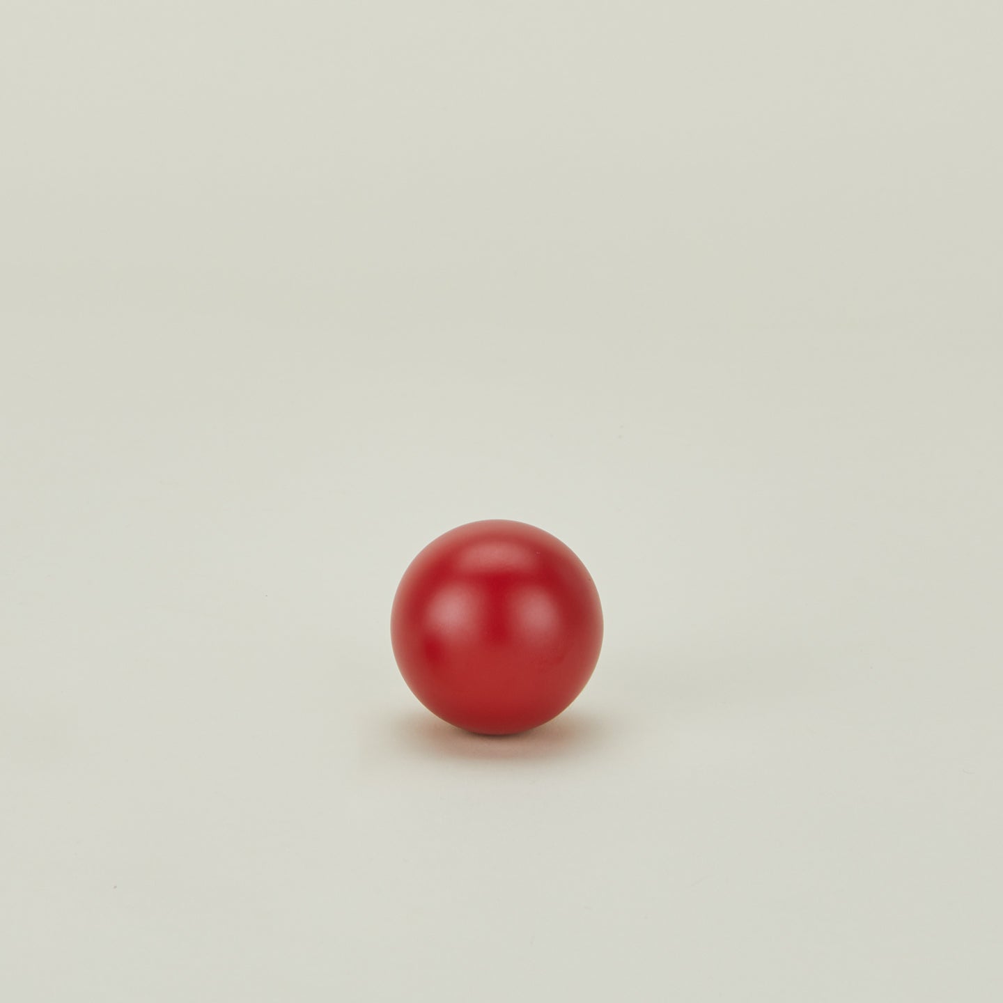 Large sphere knob in red