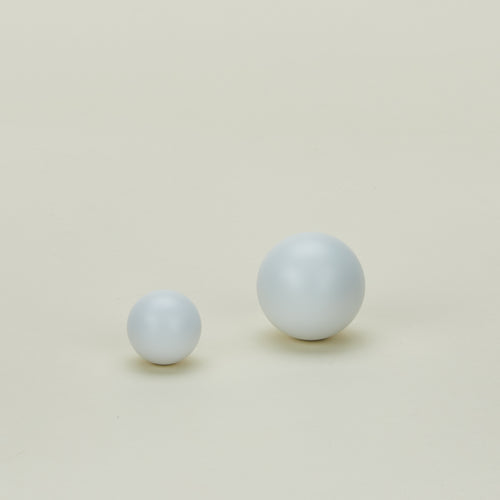 Essential knobs in white in large and small