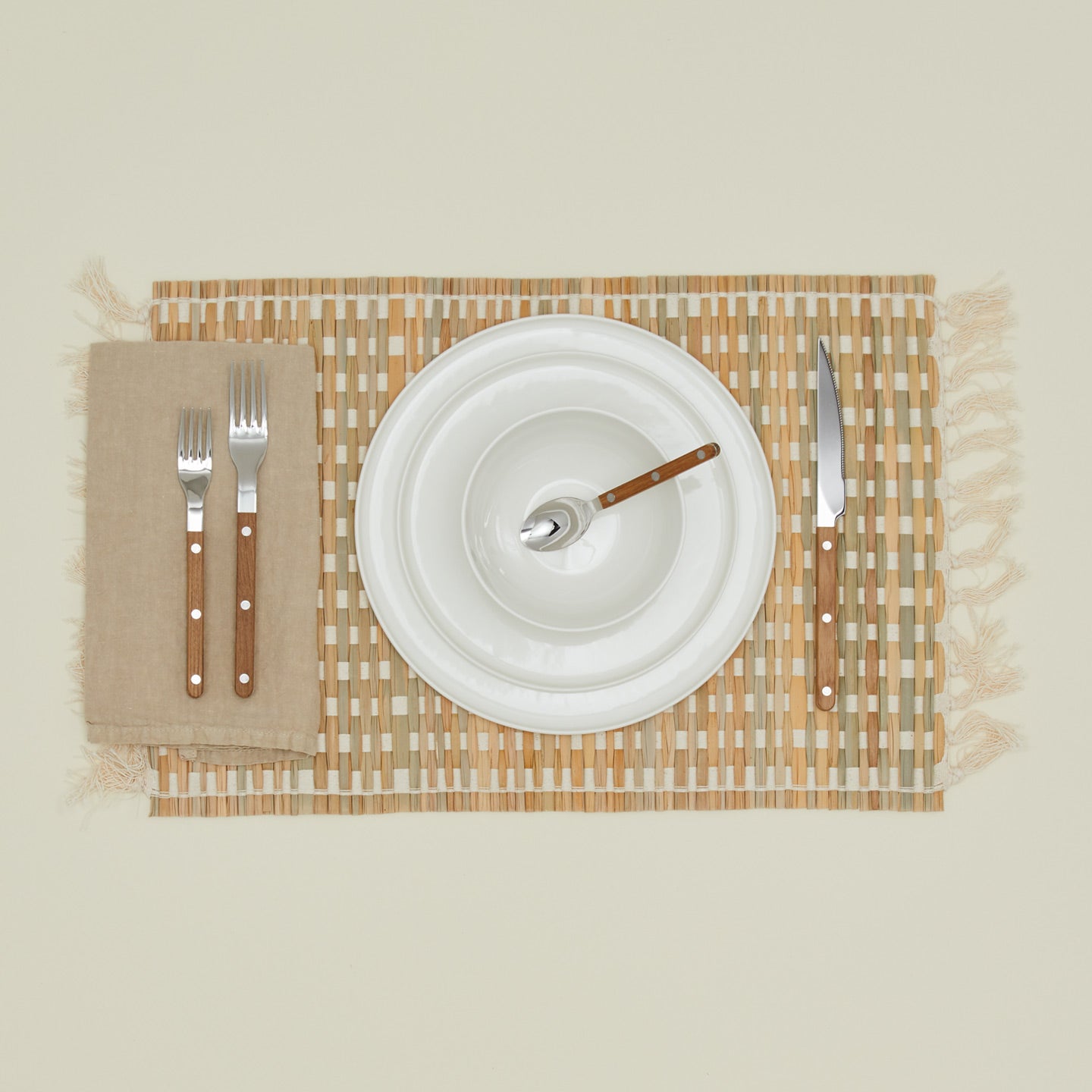 River grass placemat with place setting