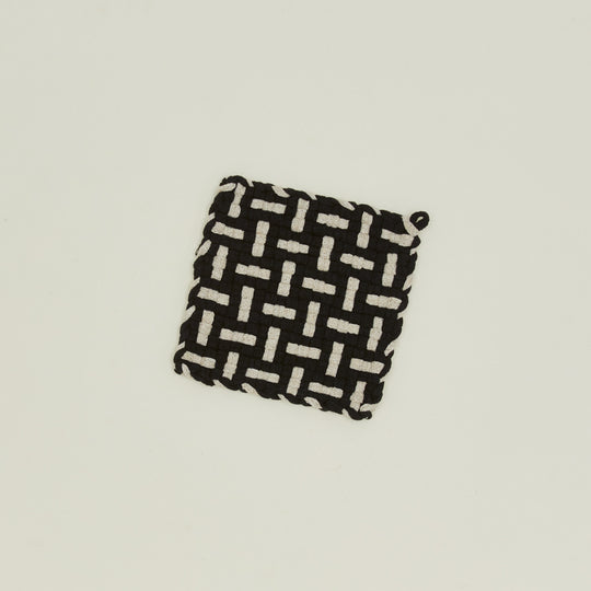 Parquet Handwoven Pot Holder - Black/Flax