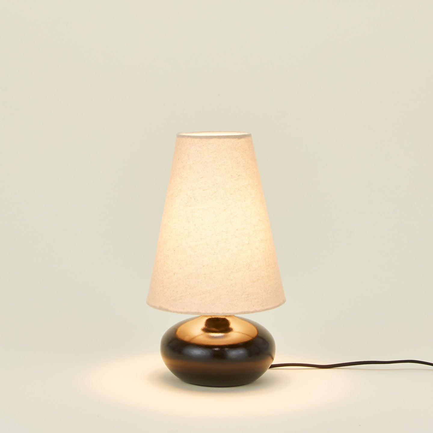 Olivia Linen Table Lamp