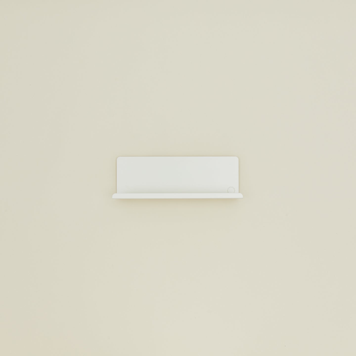 Small Ledge shelf in chalk