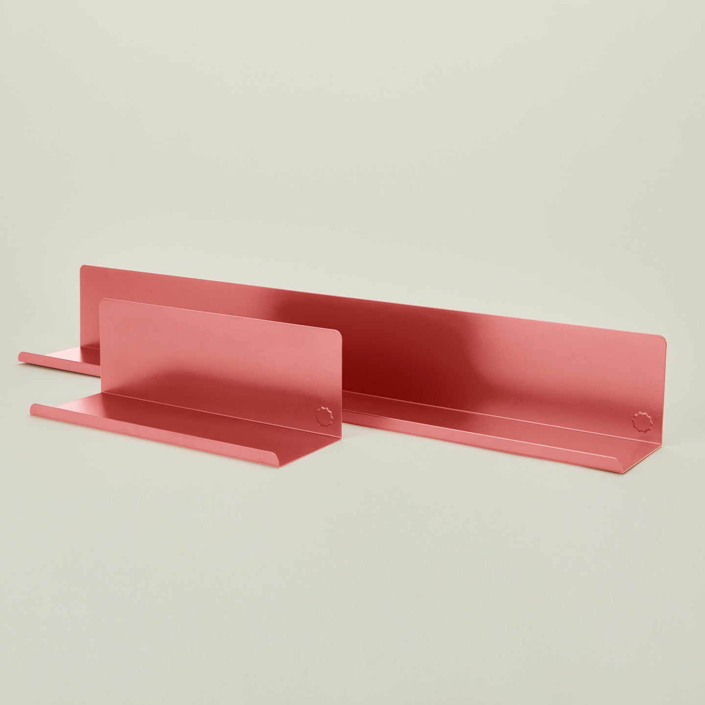 Ledge shelves in poppy