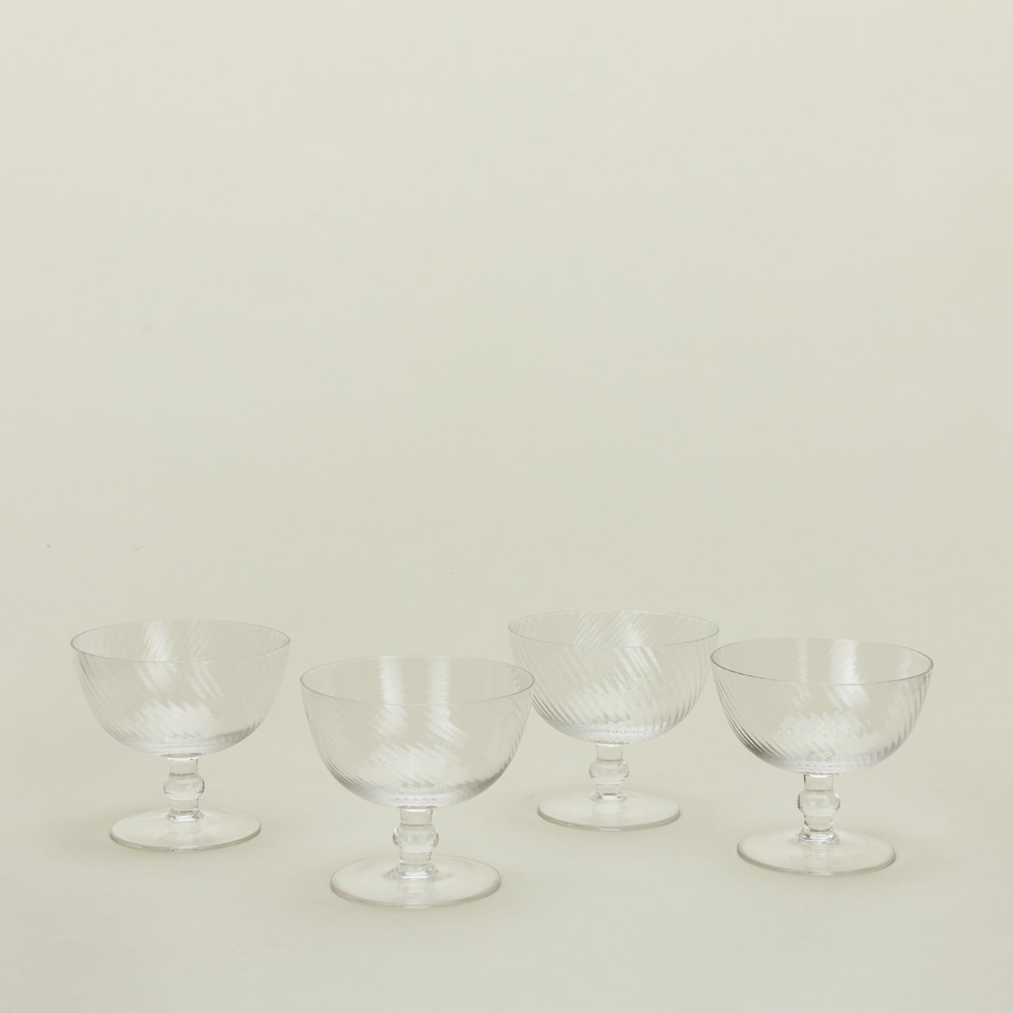 Optic coupe set of 4 in clear
