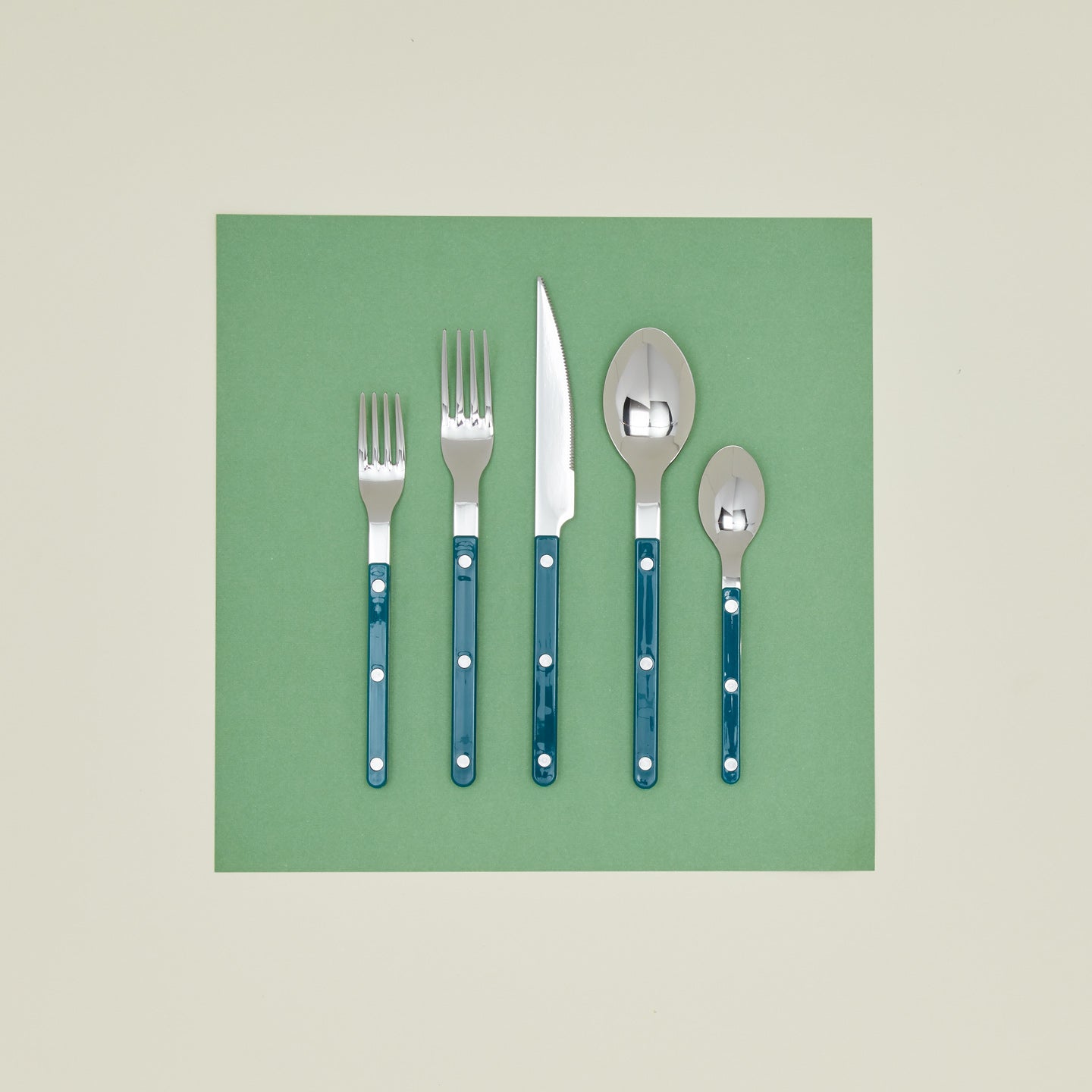 Bistrot Flatware in aquamarine.