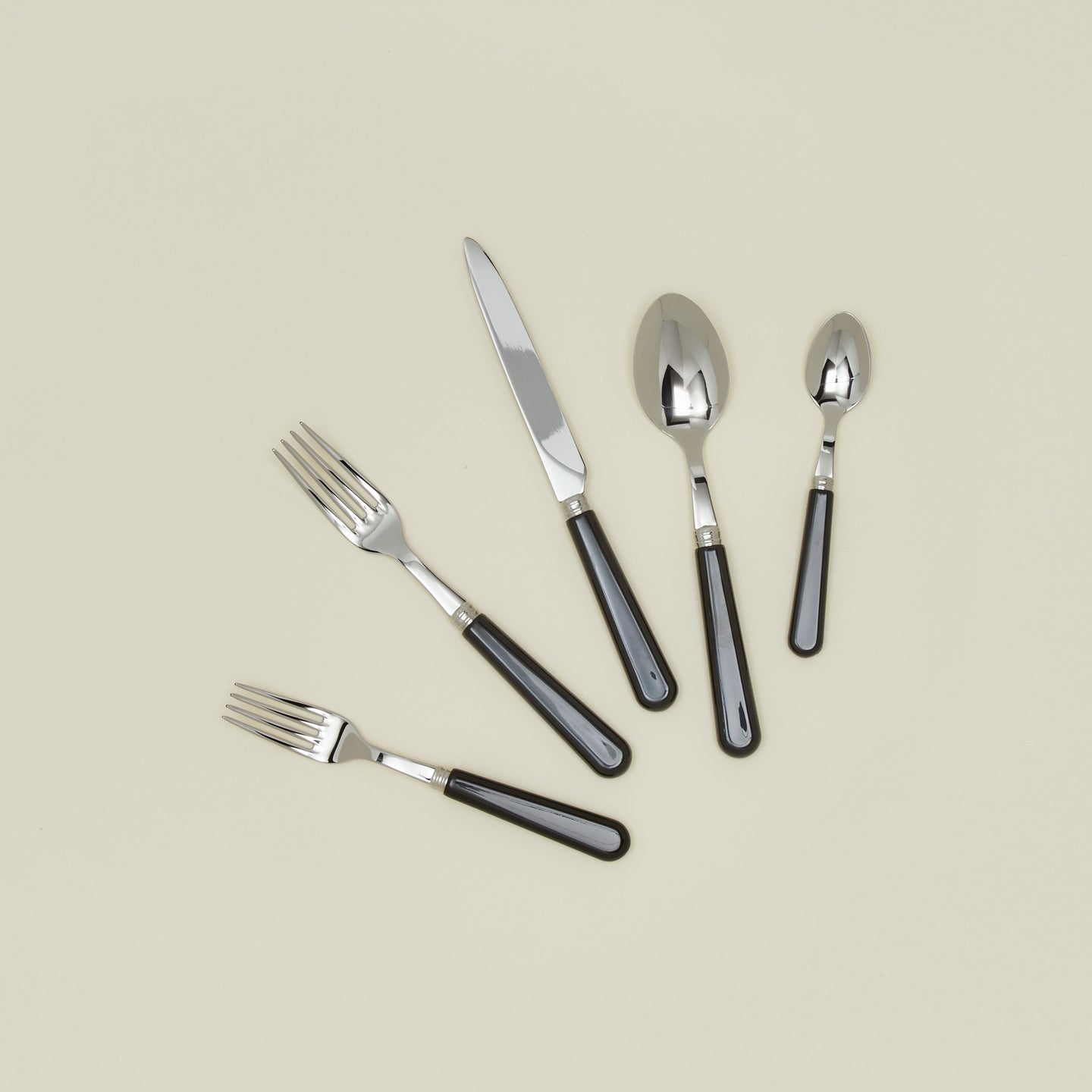 Pop 5 piece place setting in black
