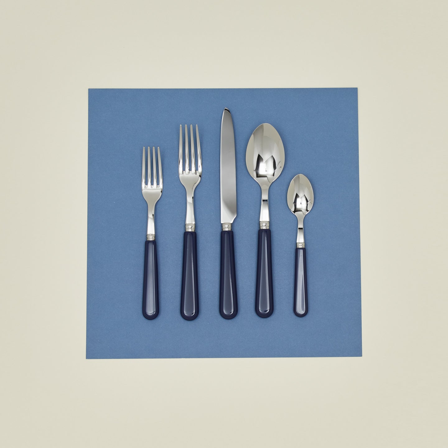 Pop 5 piece place setting in navy