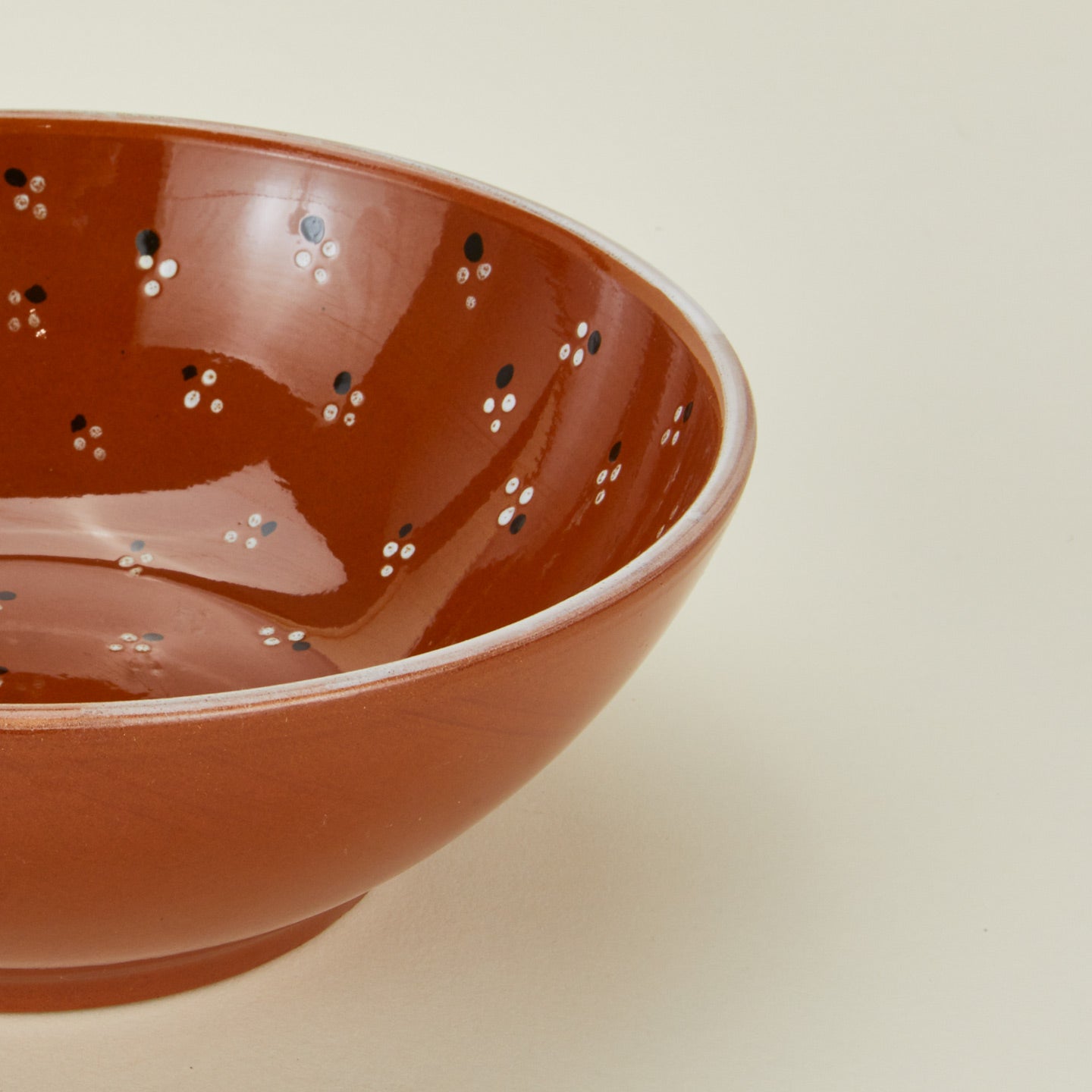 Close up view of Dotty serving bowl