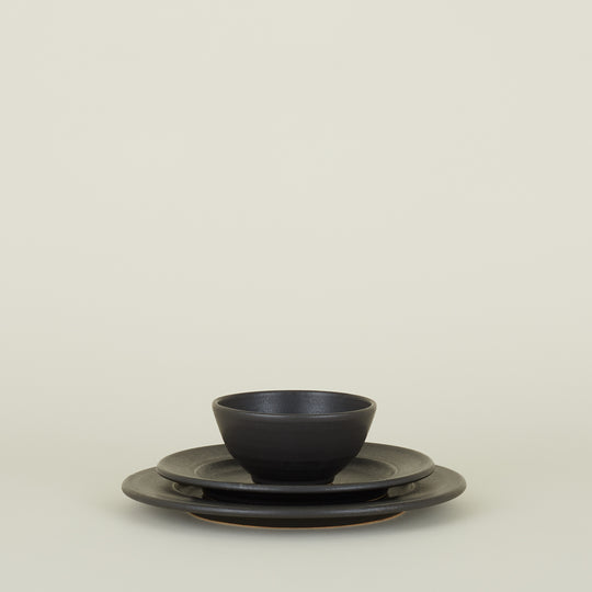 Stoneware Dinnerware, 3 Piece Set - Black