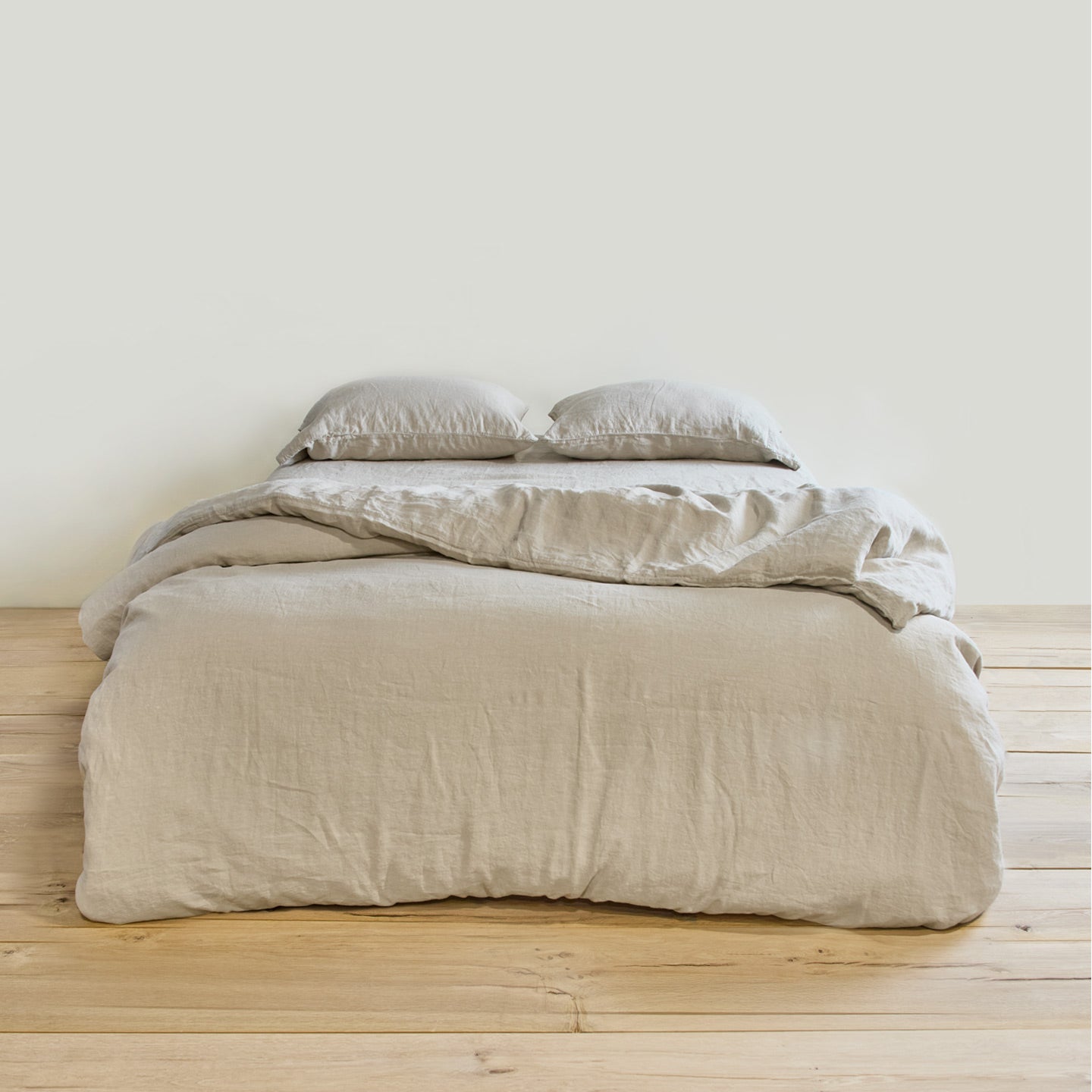 Simple linen bedding in flax