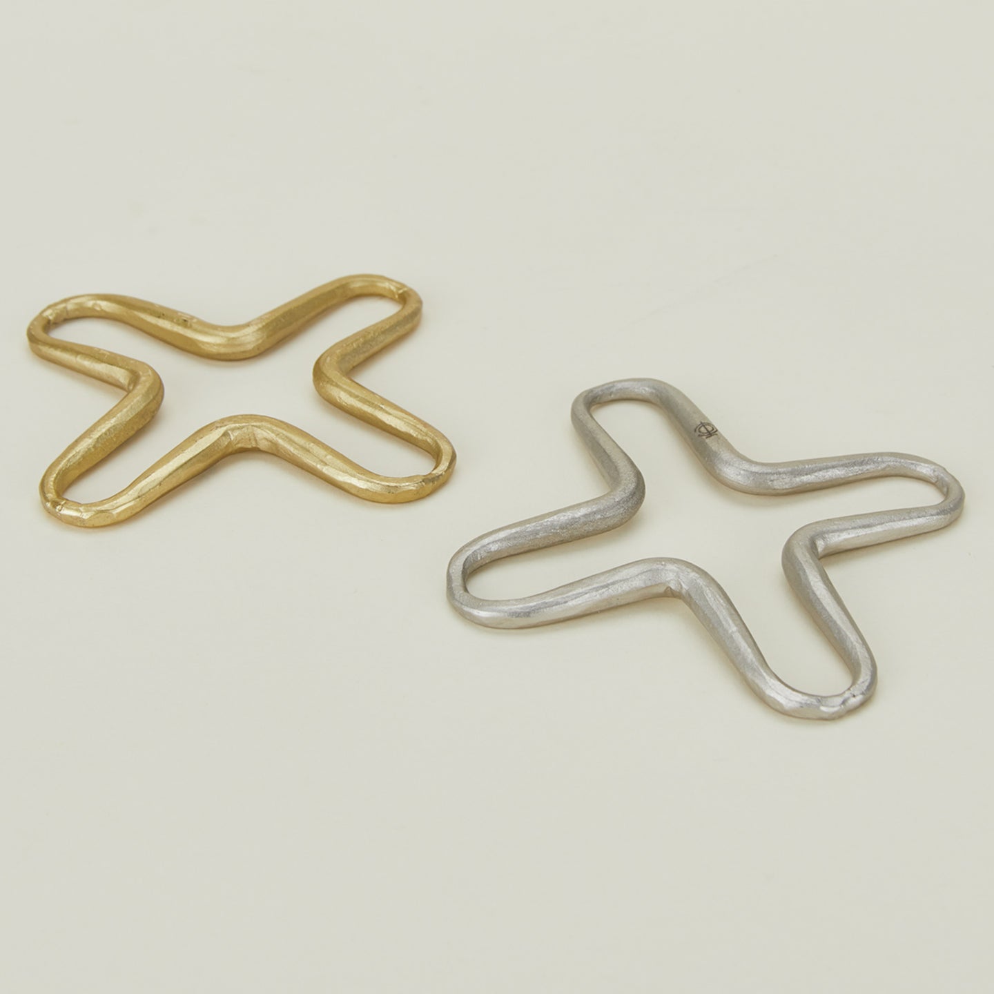 Forged mini trivet detail