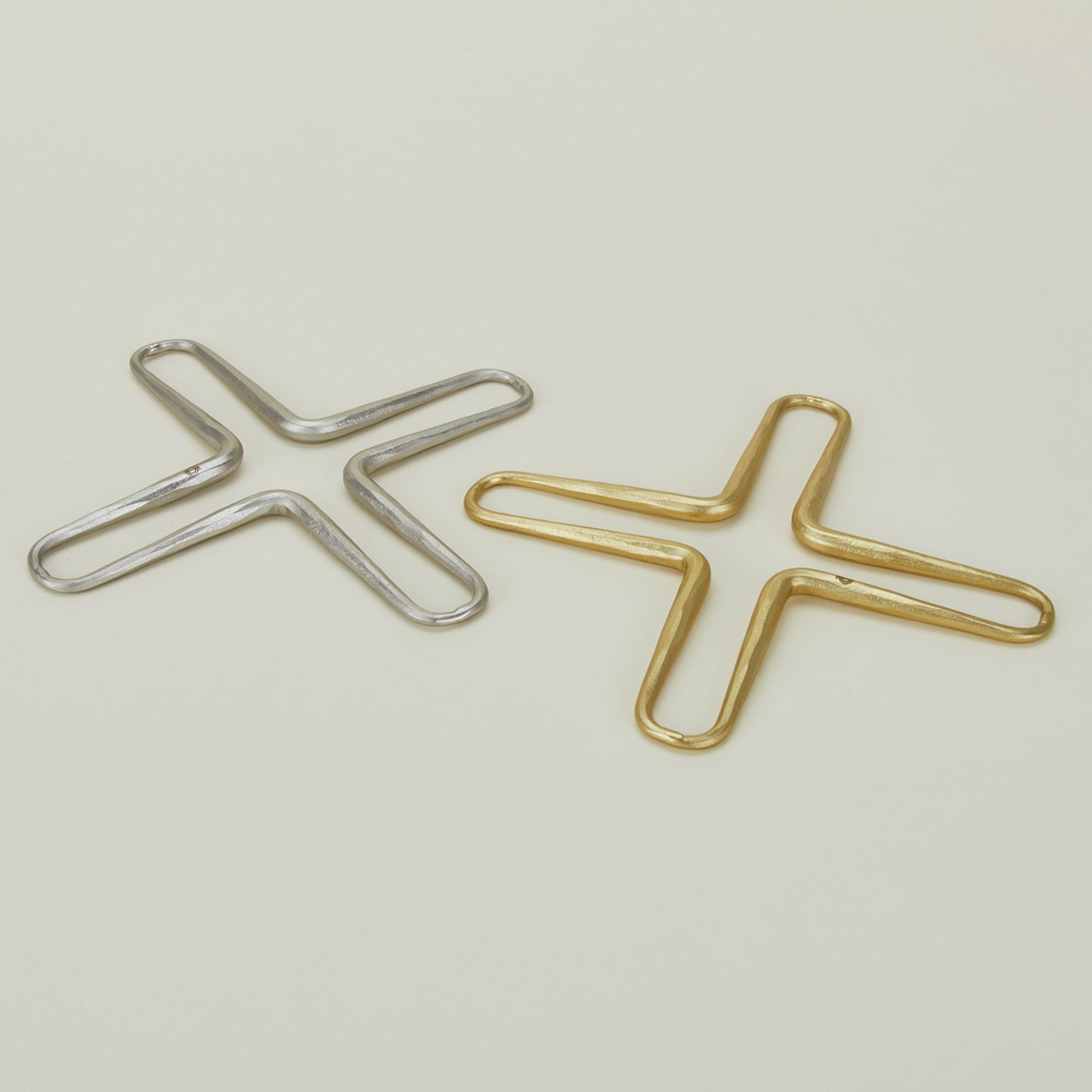 Forged trivet detail