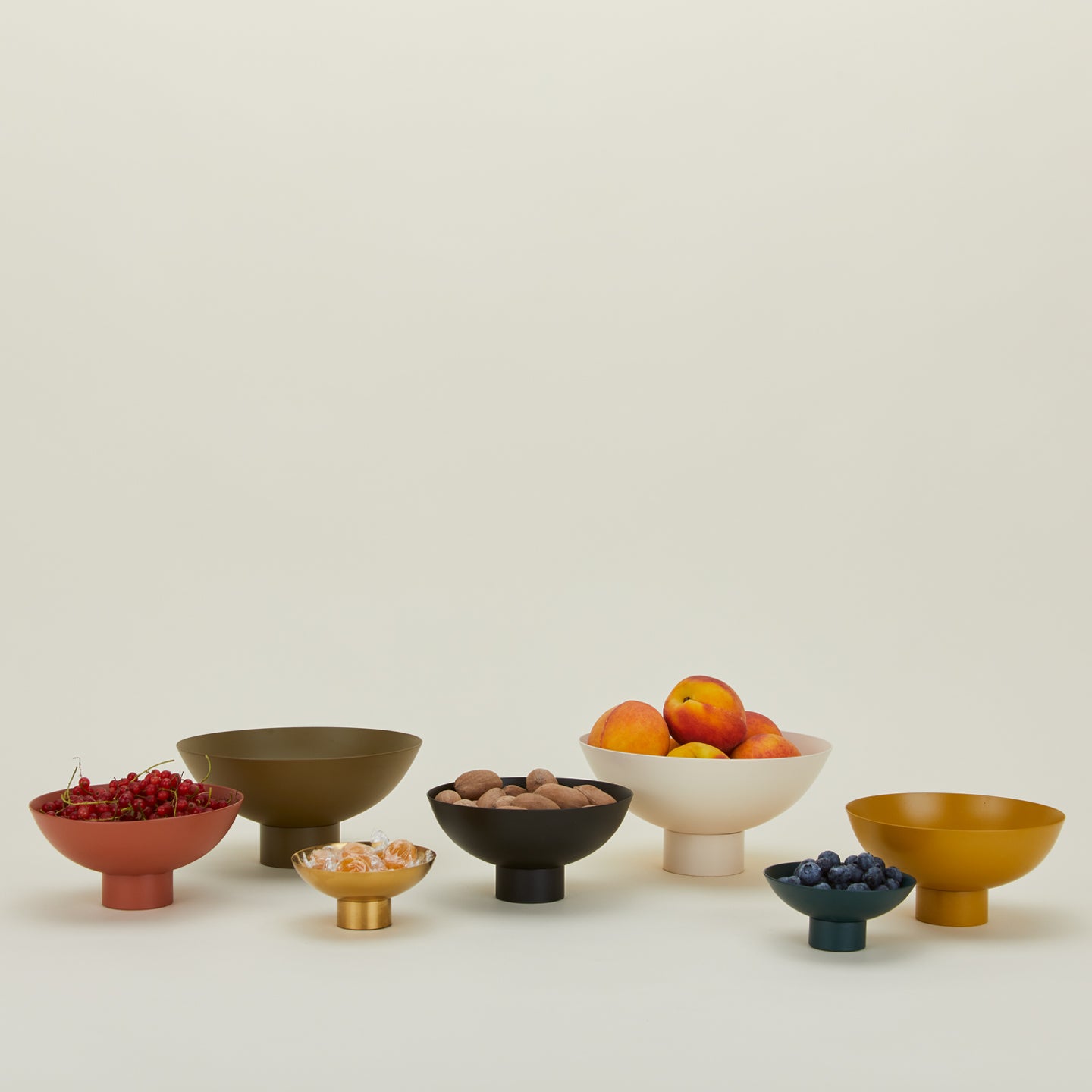 Essential Footed Bowl - Black
