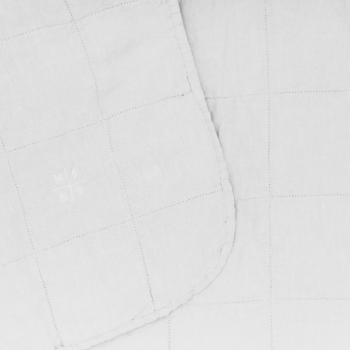 Simple Linen Quilt - White